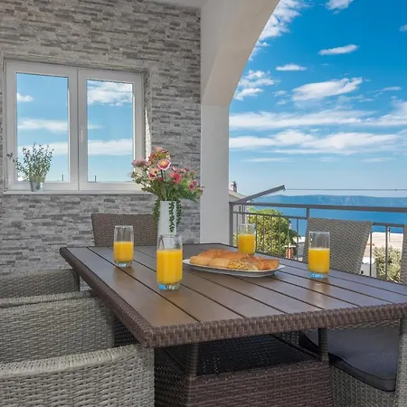Pinto Apartamento Makarska