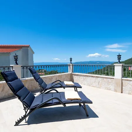 Pinto Makarska